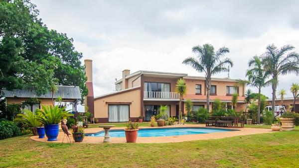 8 Bedroom House