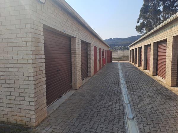 1 100 m² Commercial space