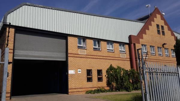 1 412  m² Industrial space