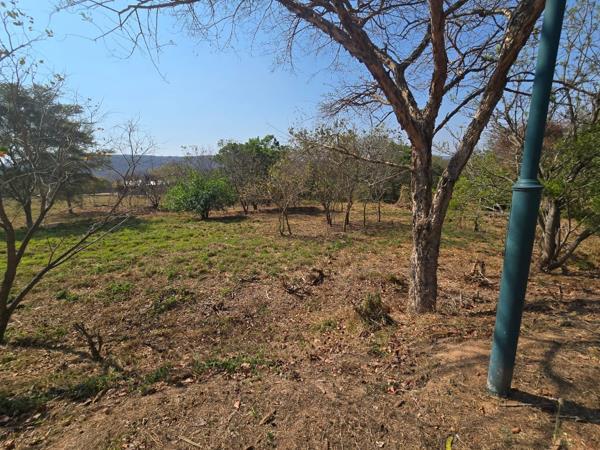 1 636 m² Land
