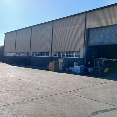 1 515  m² Industrial space