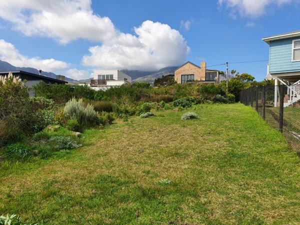 606 m² Land