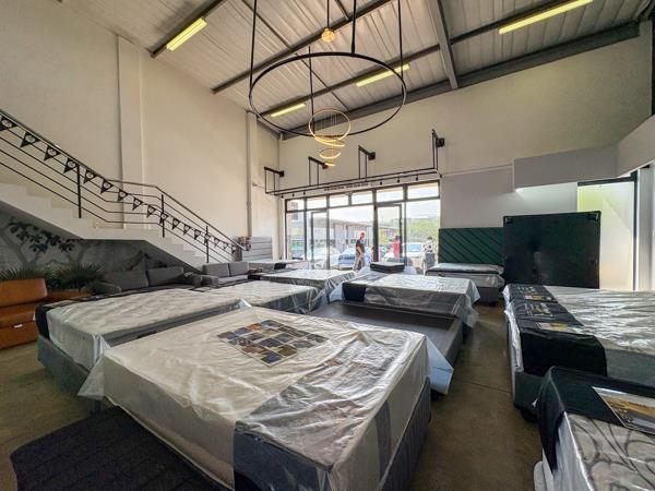 198  m² Commercial space