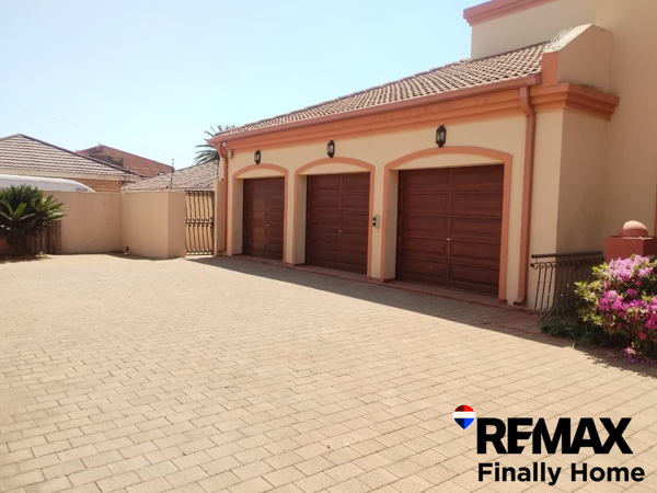 5 Bedroom House
