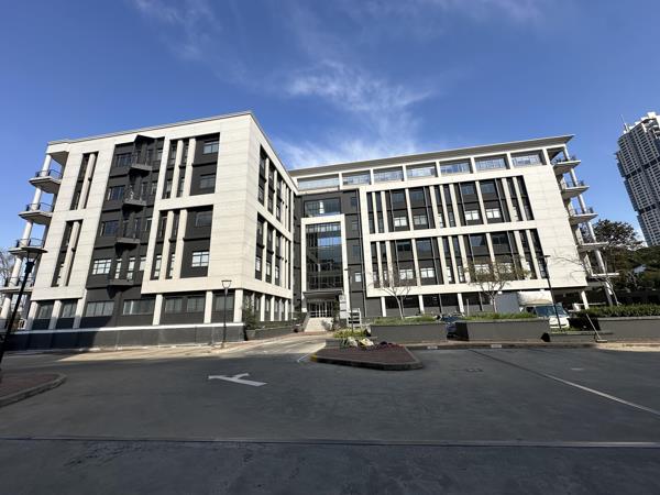 595  m² Commercial space