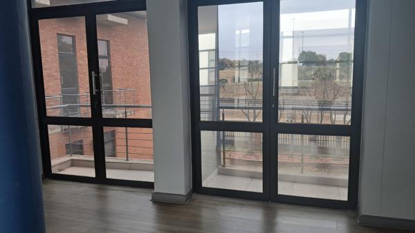 272  m² Commercial space