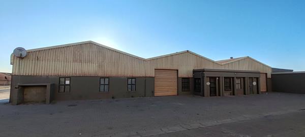 750  m² Office Space