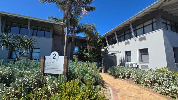 471  m² Commercial space