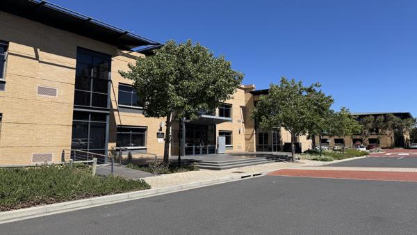 1 014  m² Commercial space