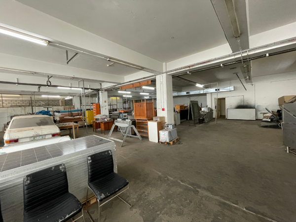 695  m² Industrial space