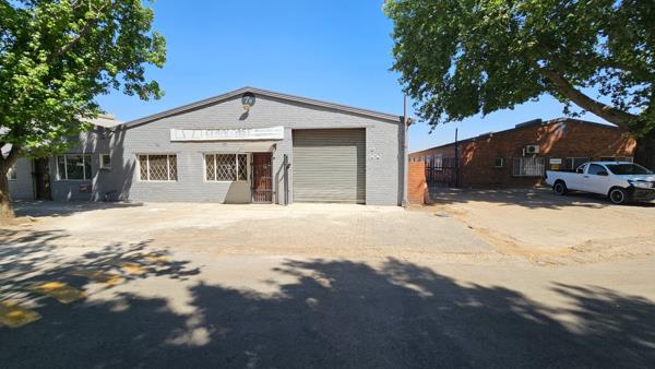 512  m² Industrial space