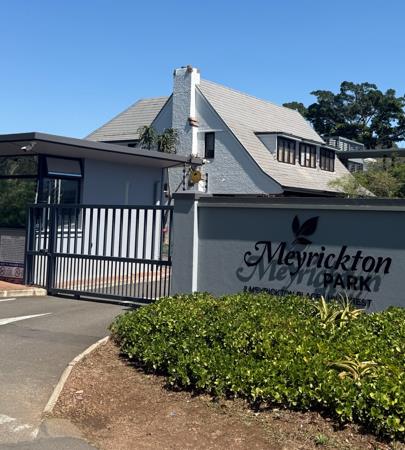 176  m² Office Space