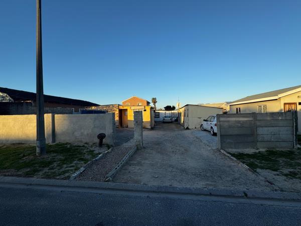 415 m² Land
