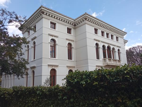 700  m² Commercial space