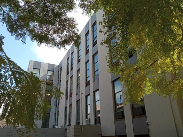 2 050  m² Commercial space