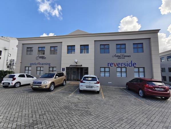 173  m² Commercial space