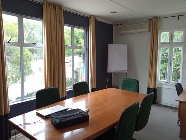 477  m² Commercial space