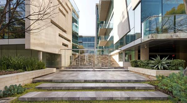 626  m² Commercial space