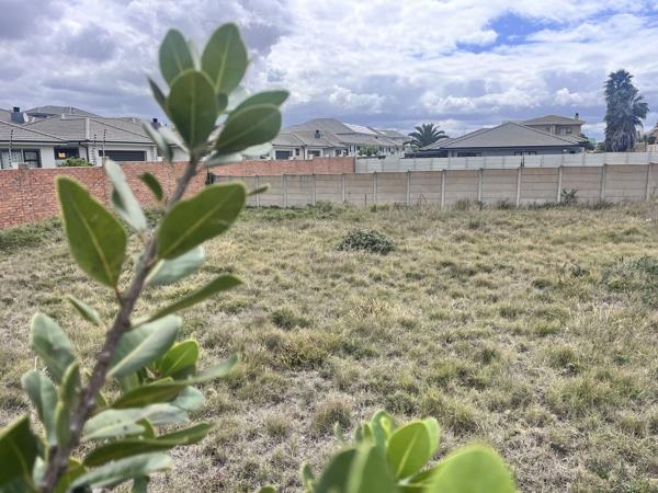 623 m² Land