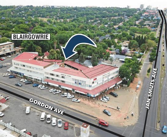 3 158  m² Commercial space