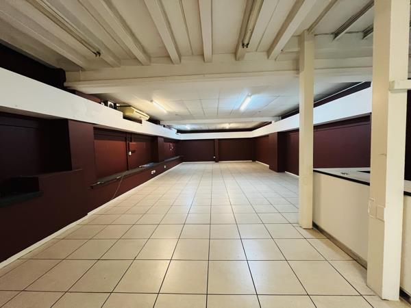 200  m² Commercial space