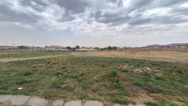 6 787 m² Land