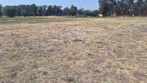 2 195 m² Land