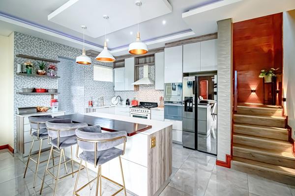 5 Bedroom House