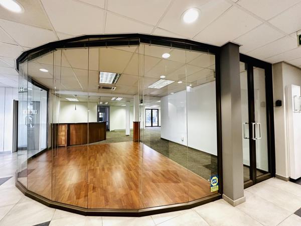 492  m² Office Space