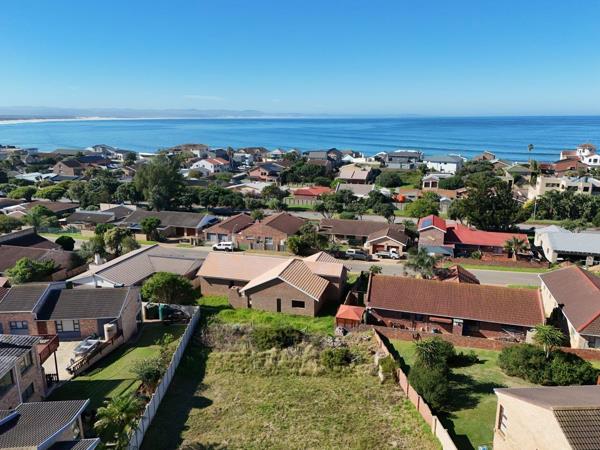 892 m² Land