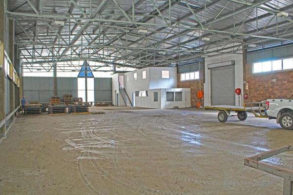 963  m² Industrial space