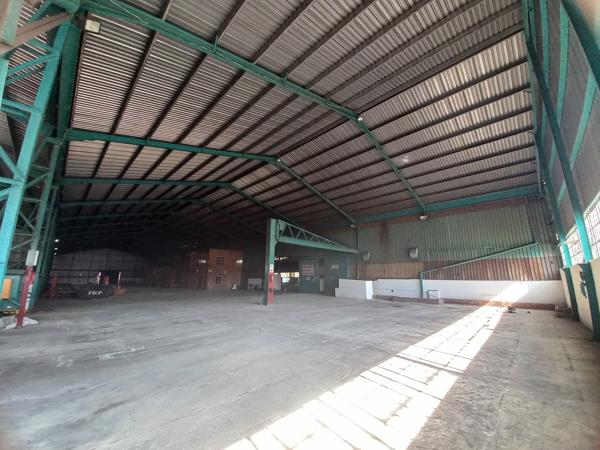 3 000  m² Industrial space