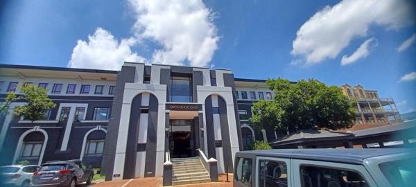 181  m² Commercial space