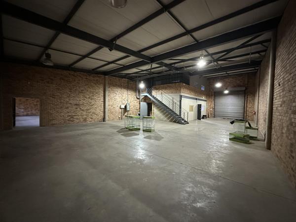 320  m² Industrial space