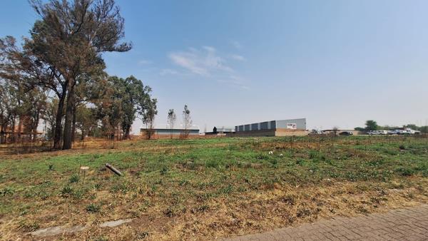 2 253 m² Land