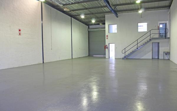 363  m² Industrial space