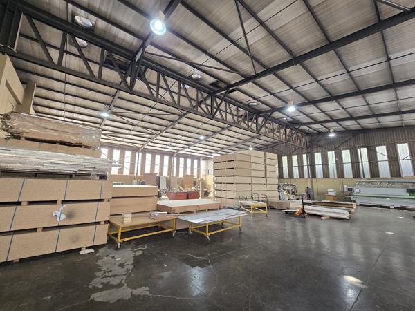 1 052  m² Industrial space