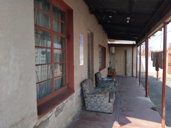 498  m² Commercial space