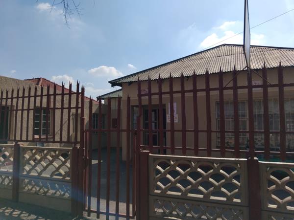 495  m² Commercial space