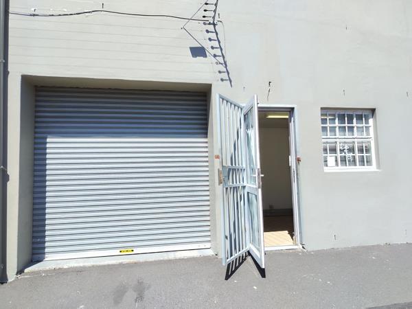 236  m² Industrial space