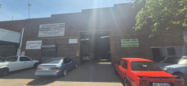 1 180  m² Industrial space