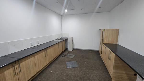 252  m² Commercial space