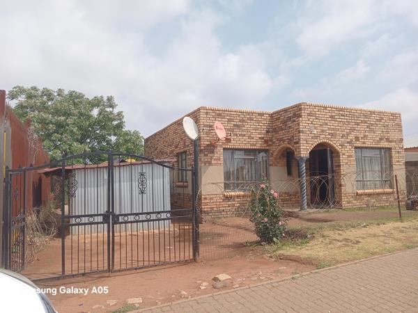 2 Bedroom House