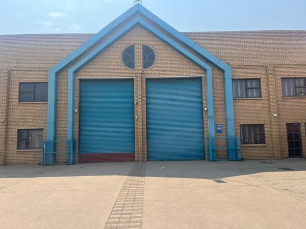 1 120  m² Industrial space