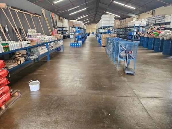 1 050  m² Industrial space