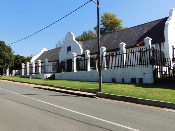 300  m² Commercial space