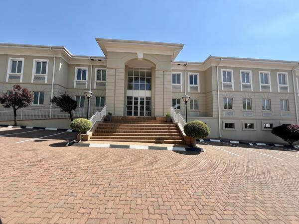 2 415  m² Commercial space