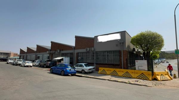 4 100  m² Industrial space