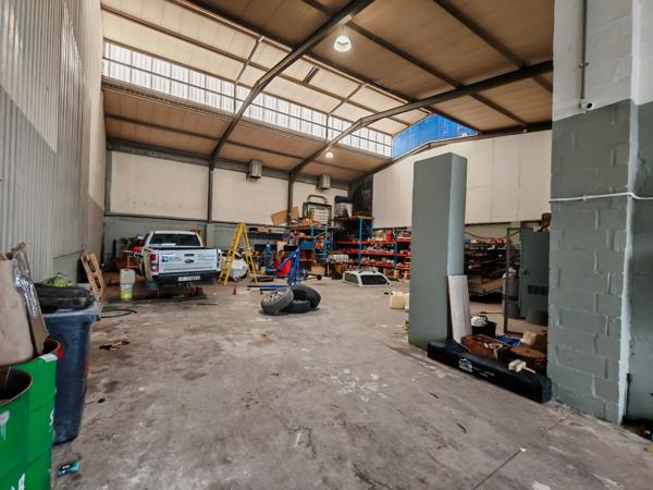 410  m² Industrial space