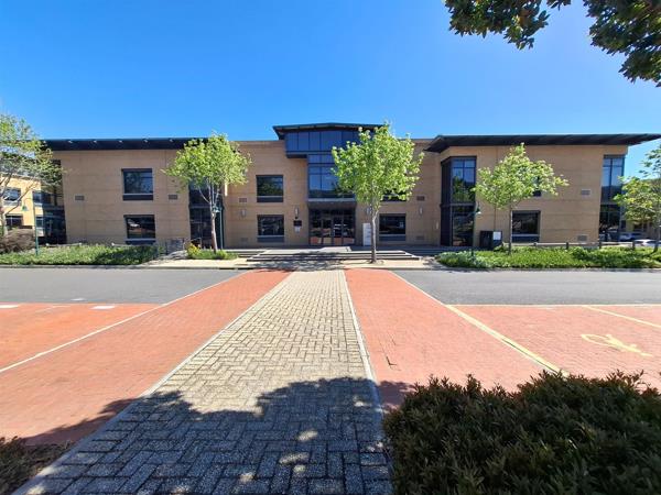 1 014  m² Commercial space